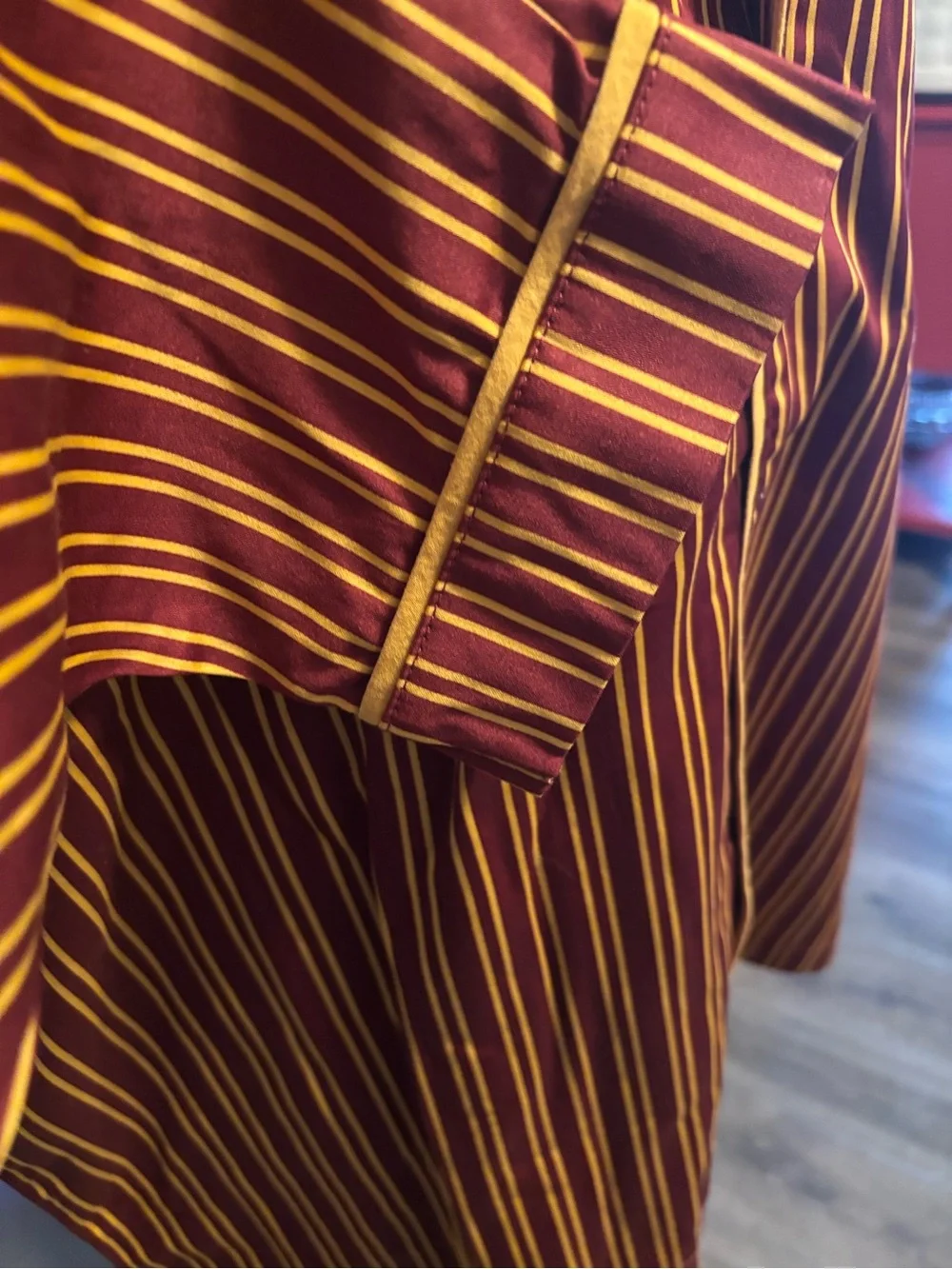 Pottery Barn Cotton Harry Potter Burgundy & Gold Striped Button-Up Pajama Set L